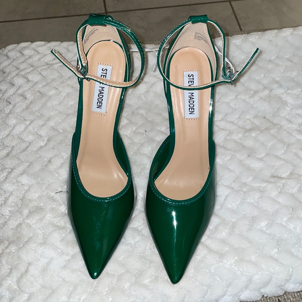 Steve Madden Alessi Vinyl